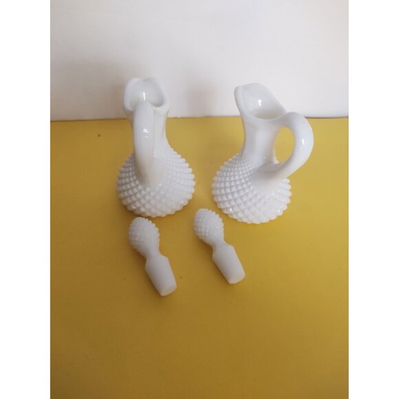 Vintage Westmoreland White Hobnail Milk Glass Oil/Vinegar Cruets With Stoppers - Picture 5 of 10